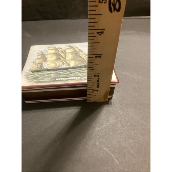 English Grays Pottery Porcelain Trinket Box “Flying Cloud” - Picture 11 of 12